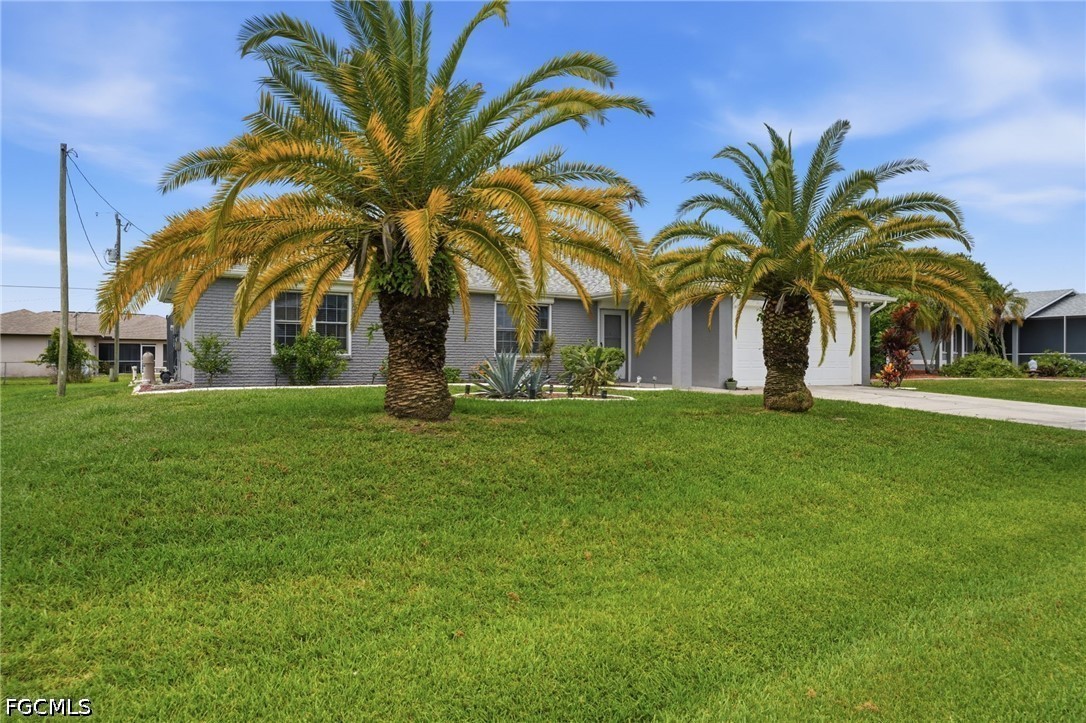 3 Bed Pool Home for Sale in Cape Coral, photo 28