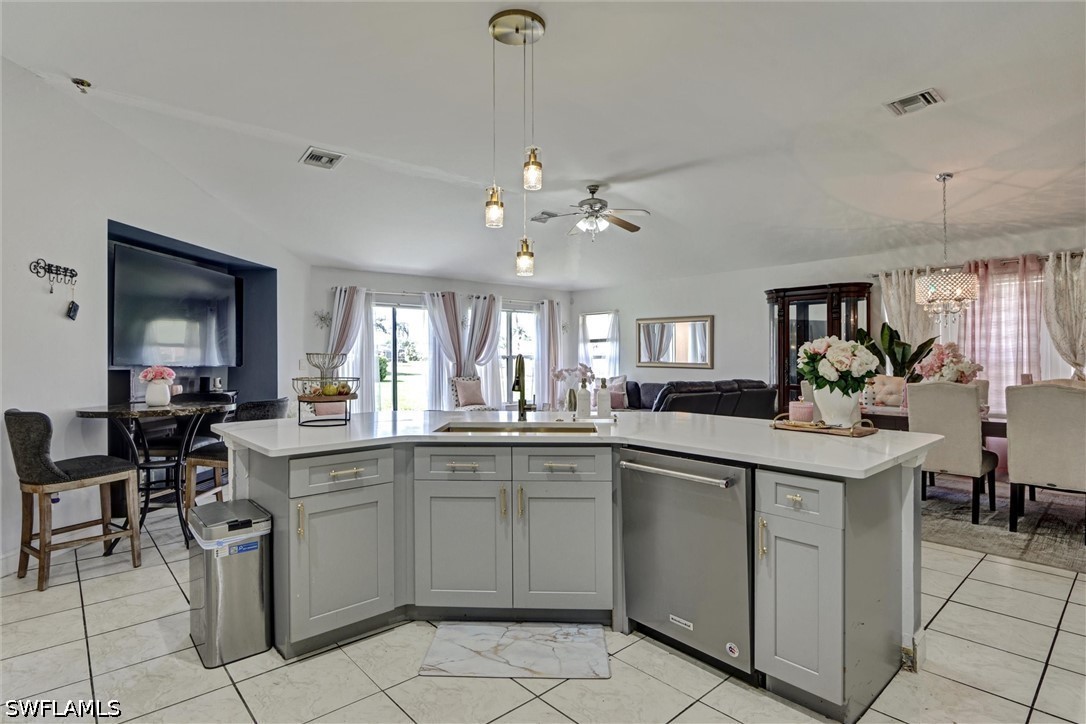 4 Bed SingleFamilyResidence for Sale in Town Lakes, photo 28
