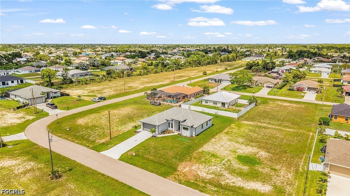 3 Bed SingleFamilyResidence for Sale in Cape Coral, photo 28