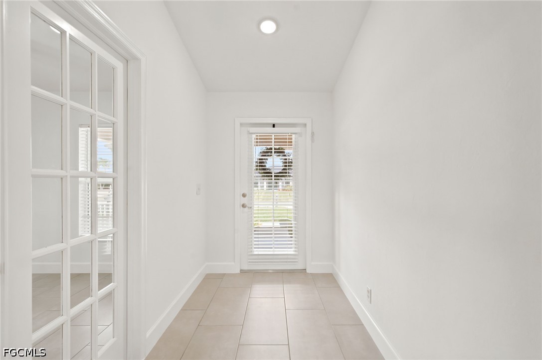 3 Bed SingleFamilyResidence for Sale in Cape Coral, photo 28