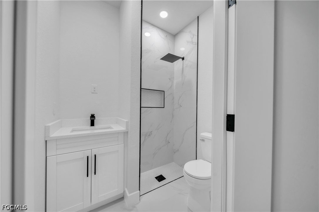 3 Bed SingleFamilyResidence for Sale in Lehigh Acres, photo 28