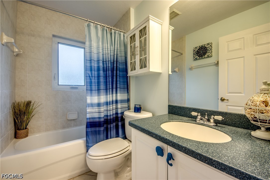 3 Bed Pool Home for Sale in Cape Coral, photo 28