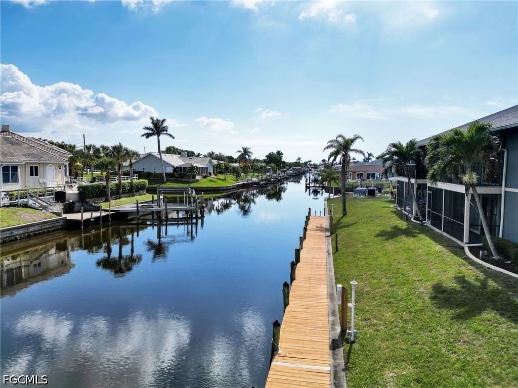 2 Bed Waterfront Home for Sale in Cape Coral, photo 28