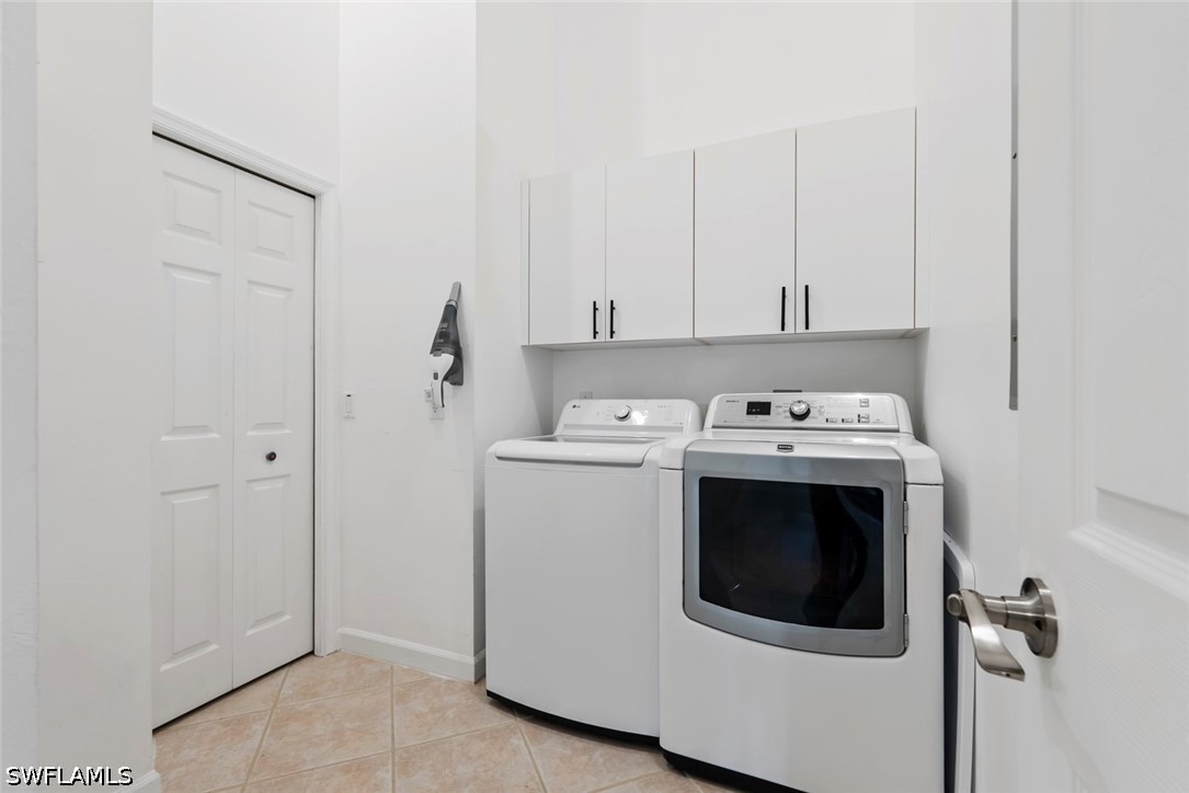 2 Bed Condominium for Sale in Naples, photo 28