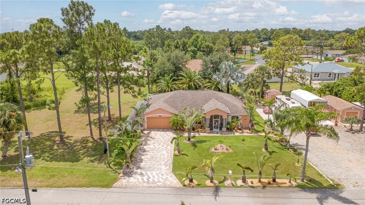 3 Bed SingleFamilyResidence for Sale in Lehigh Acres, photo 28