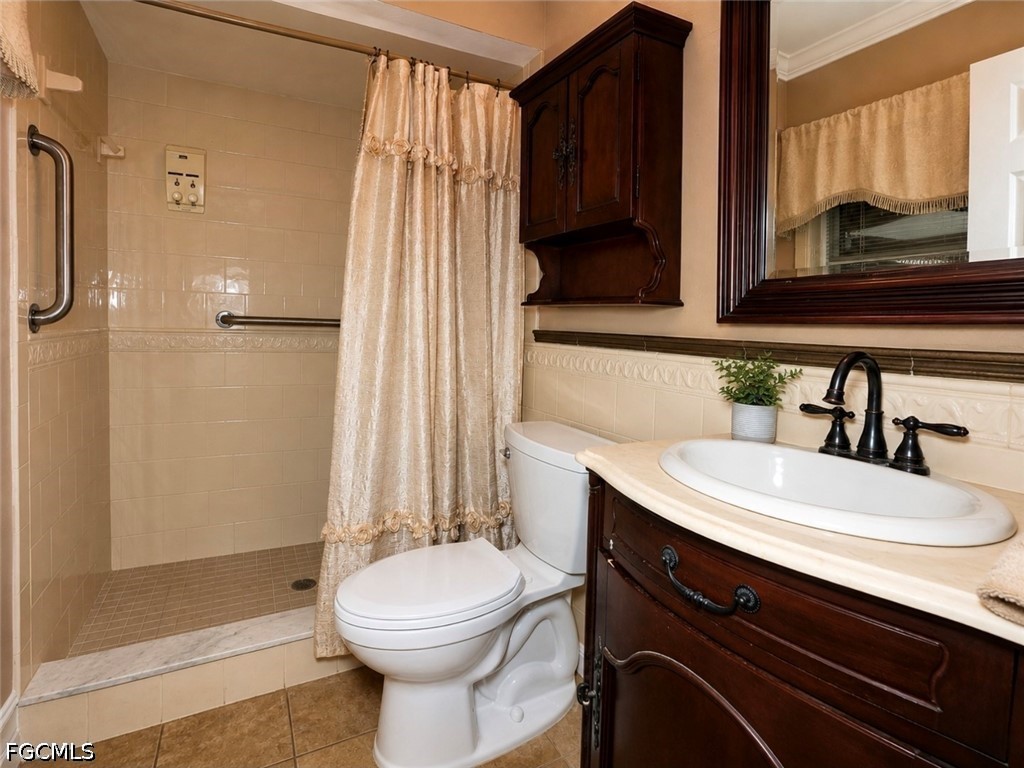 3 Bed SingleFamilyResidence for Sale in North Fort Myers, photo 28