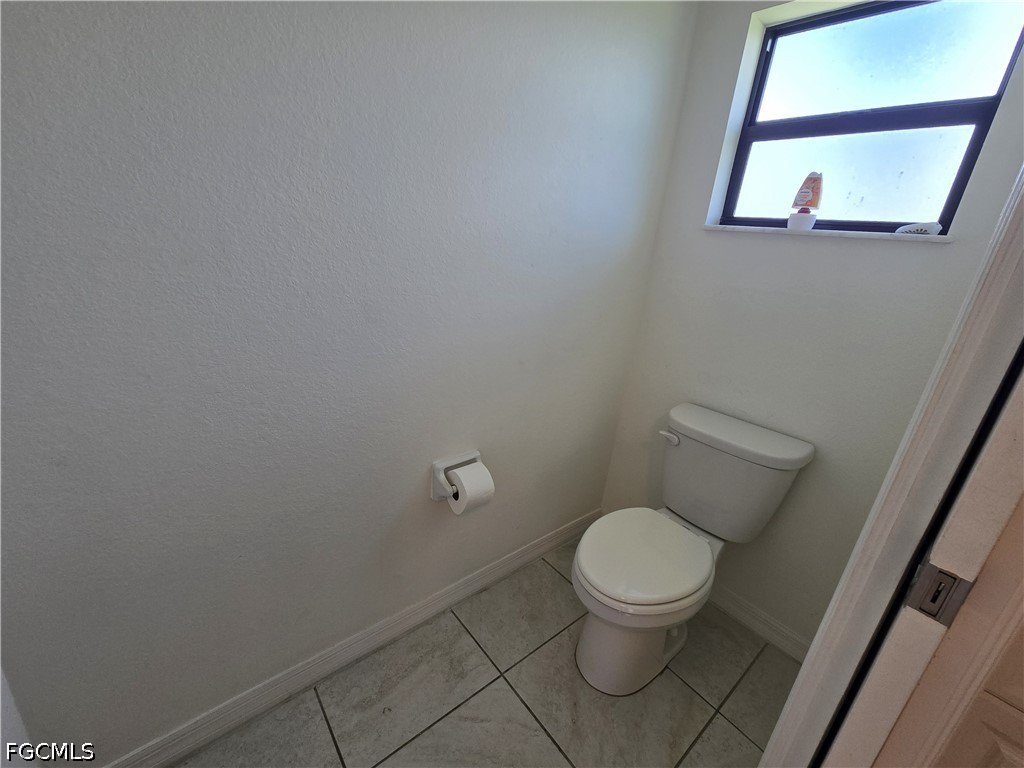 4 Bed Waterfront Home for Sale in Cape Coral, photo 28