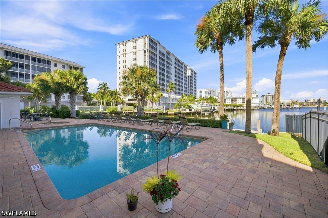 3 Bed Condominium for Sale in Chateau Condo, photo 28