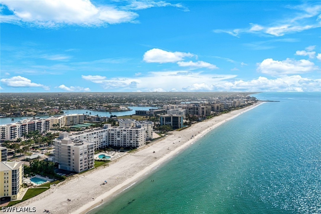 2 Bed Pool Home for Sale in Naples Continental, photo 28