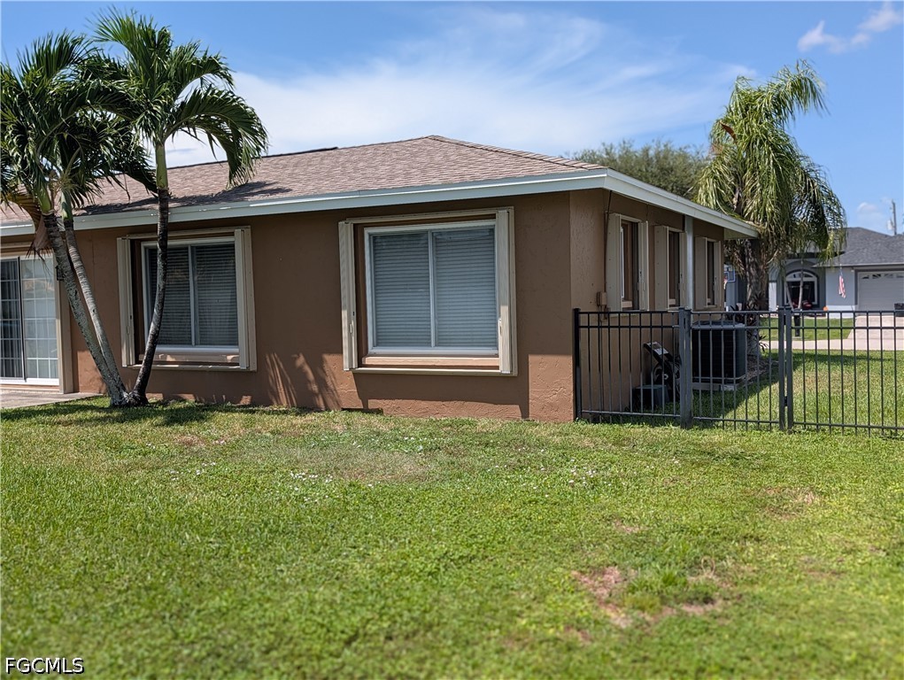 2 Bed SingleFamilyResidence for Sale in Cape Coral, photo 28