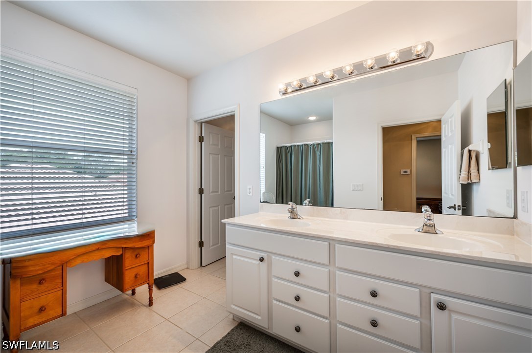 5 Bed SingleFamilyResidence for Sale in Naples, photo 28