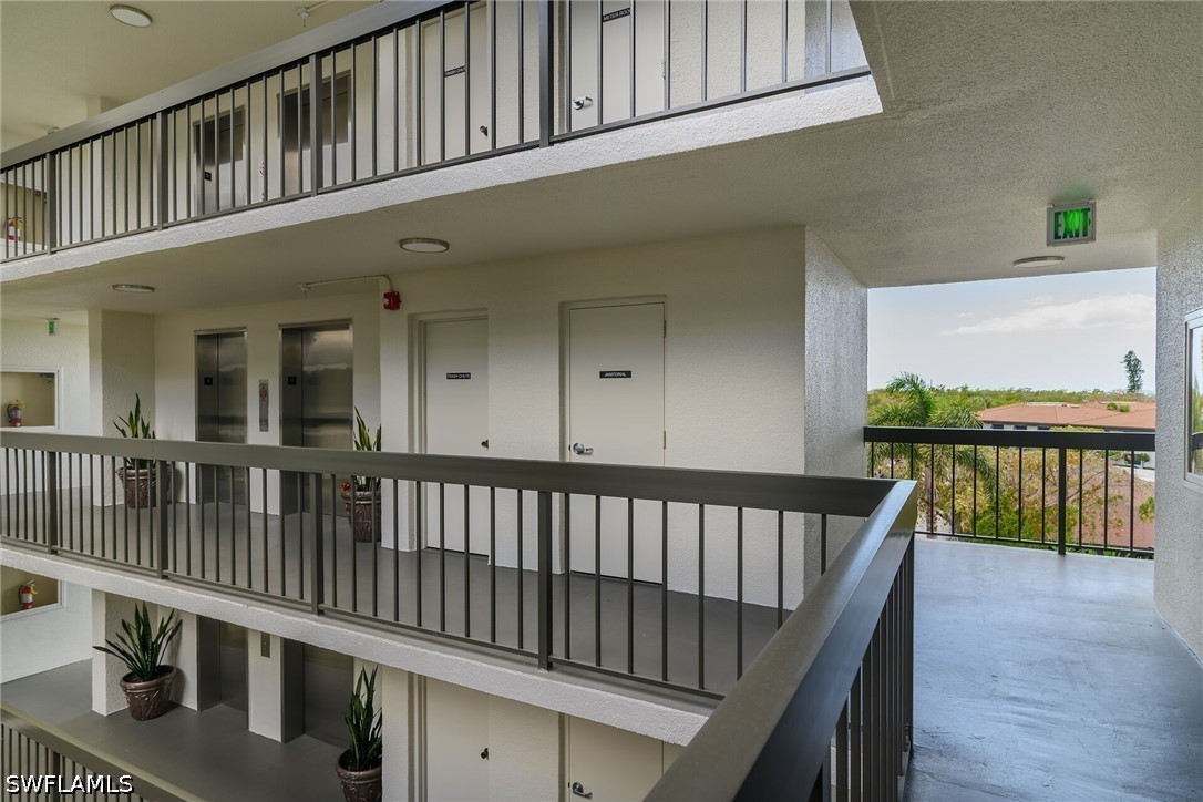 2 Bed Waterfront Home for Sale in Marco Island, photo 28