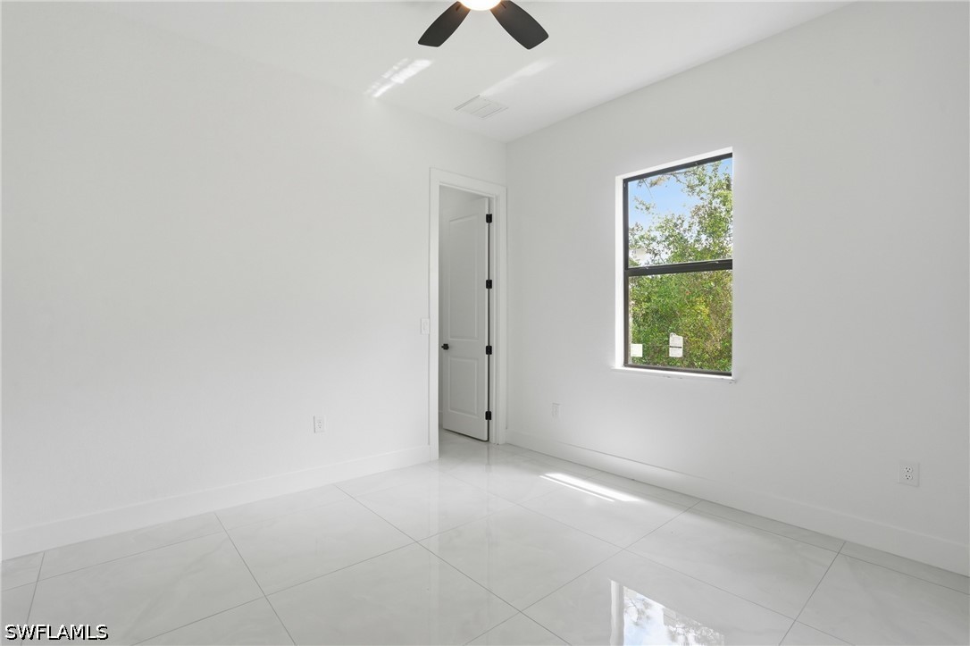 3 Bed SingleFamilyResidence for Sale in Lehigh Acres, photo 28