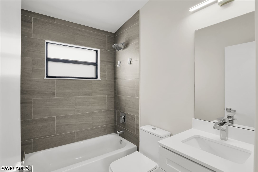3 Bed SingleFamilyResidence for Sale in Naples, photo 28