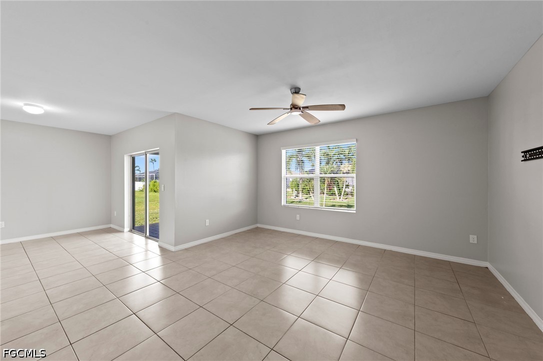 4 Bed SingleFamilyResidence for Sale in Cape Coral, photo 28