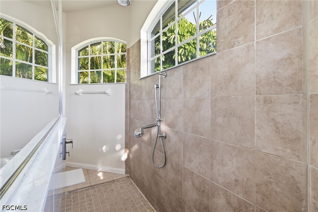 3 Bed Pool Home for Sale in Cape Coral, photo 28