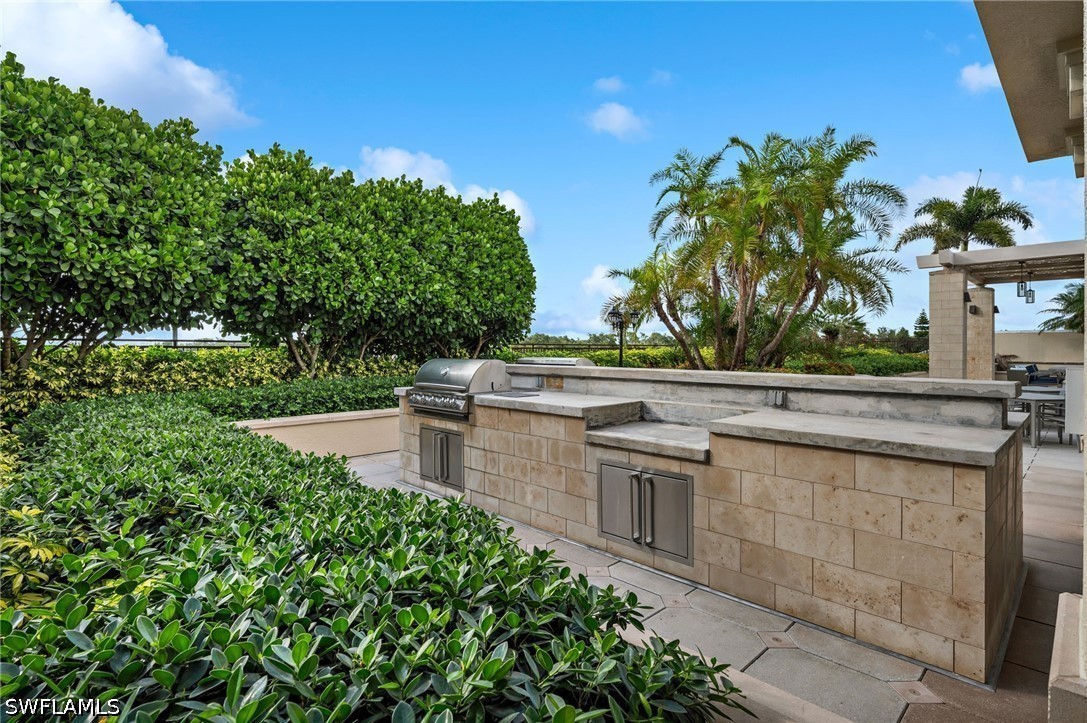 2 Bed Condominium for Sale in The Strada, photo 28