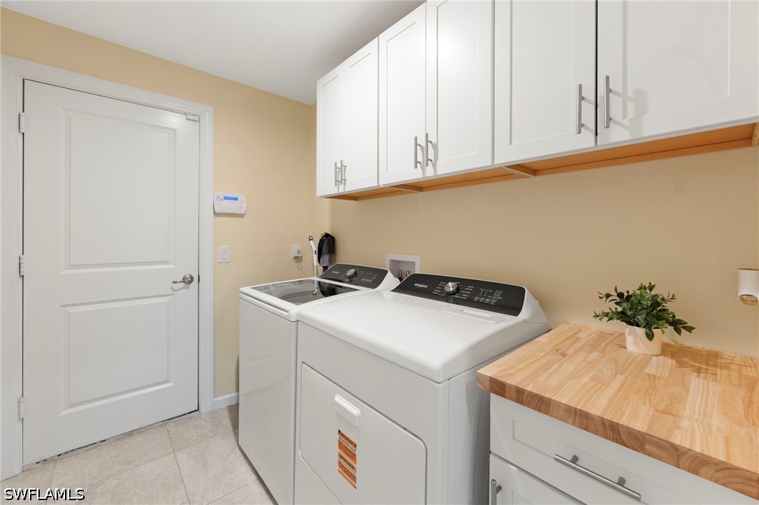 3 Bed SingleFamilyResidence for Sale in Naples, photo 28