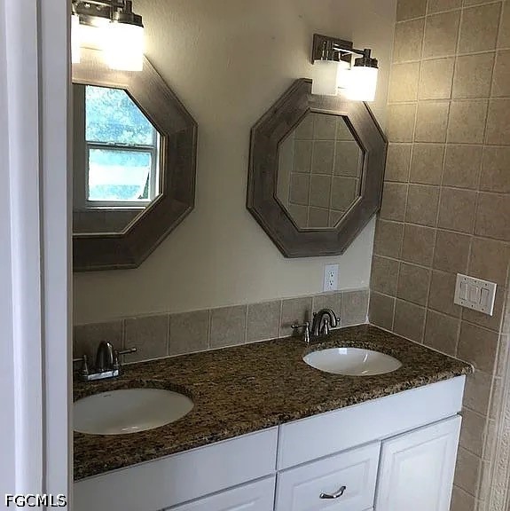 4 Bed SingleFamilyResidence for Sale in Harbor Heights, photo 28