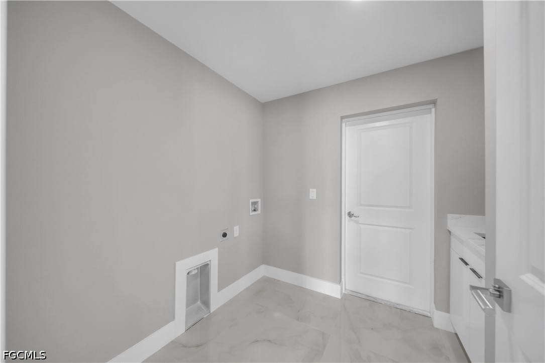 3 Bed SingleFamilyResidence for Sale in Lehigh Acres, photo 28