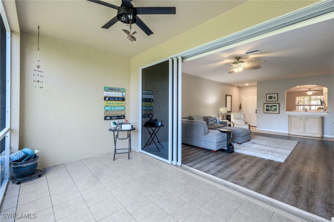 2 Bed Condominium for Sale in Sabal Palm, photo 29