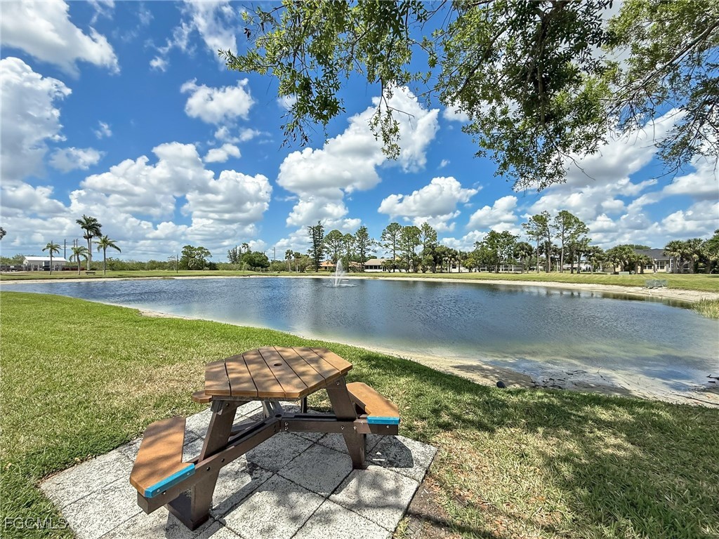 2 Bed Waterfront Home for Sale in North Fort Myers, photo 29