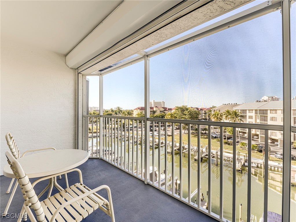 2 Bed Waterfront Home for Sale in Fort Myers Beach, photo 29