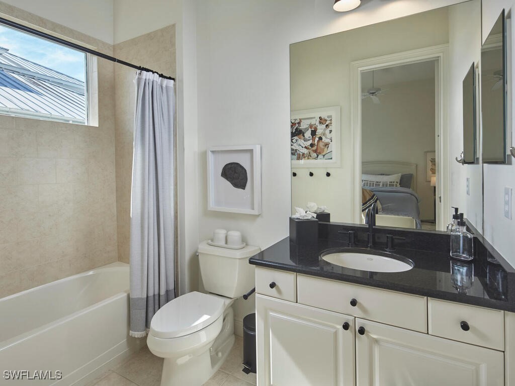 6 Bed Pool Home for Sale in Park Shore, photo 29