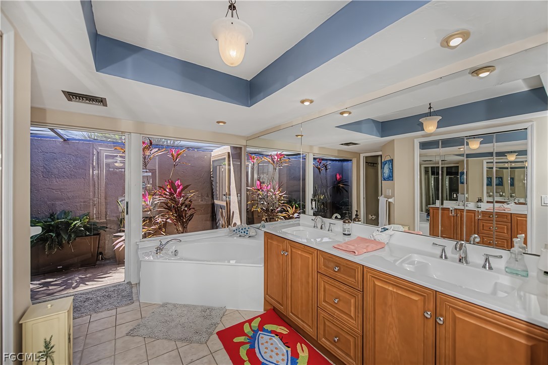 3 Bed Pool Home for Sale in Cape Coral, photo 29