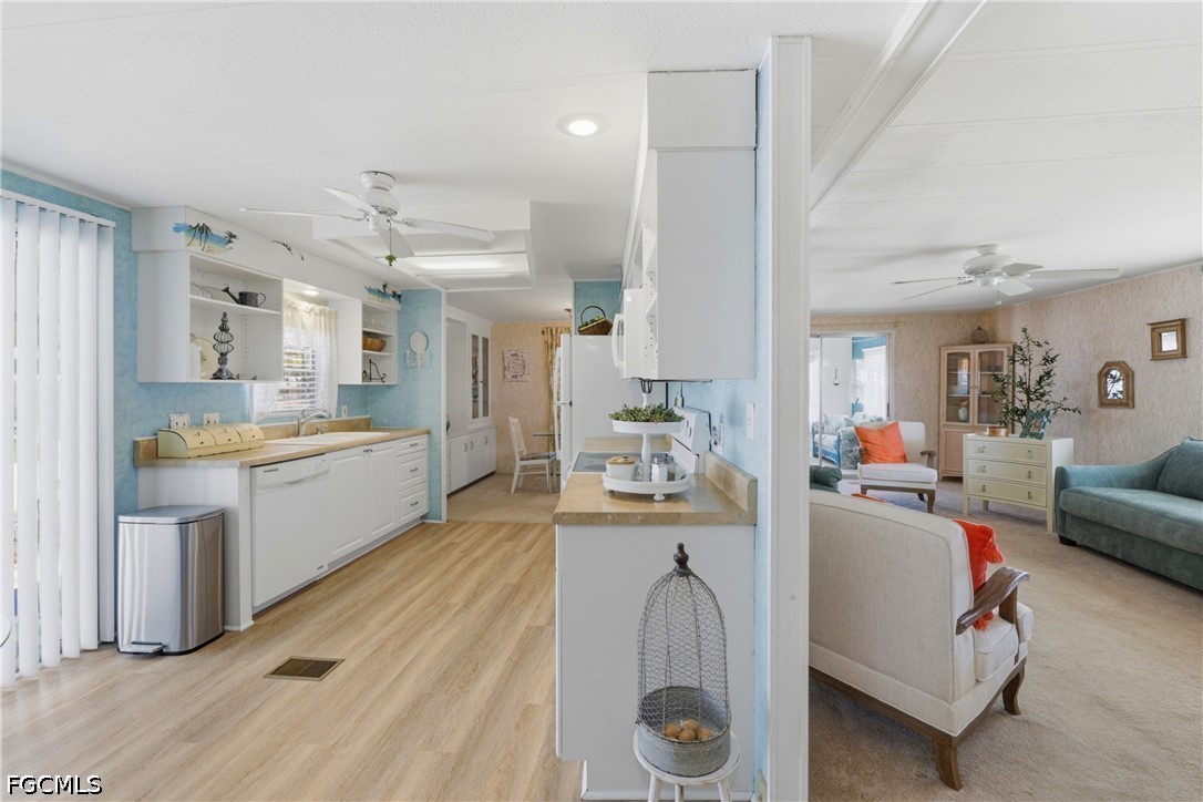 2 Bed ManufacturedHome for Sale in North Fort Myers, photo 29