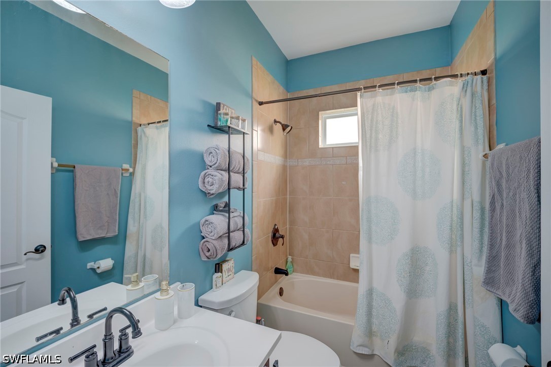 5 Bed Pool Home for Sale in Promenade West, photo 29