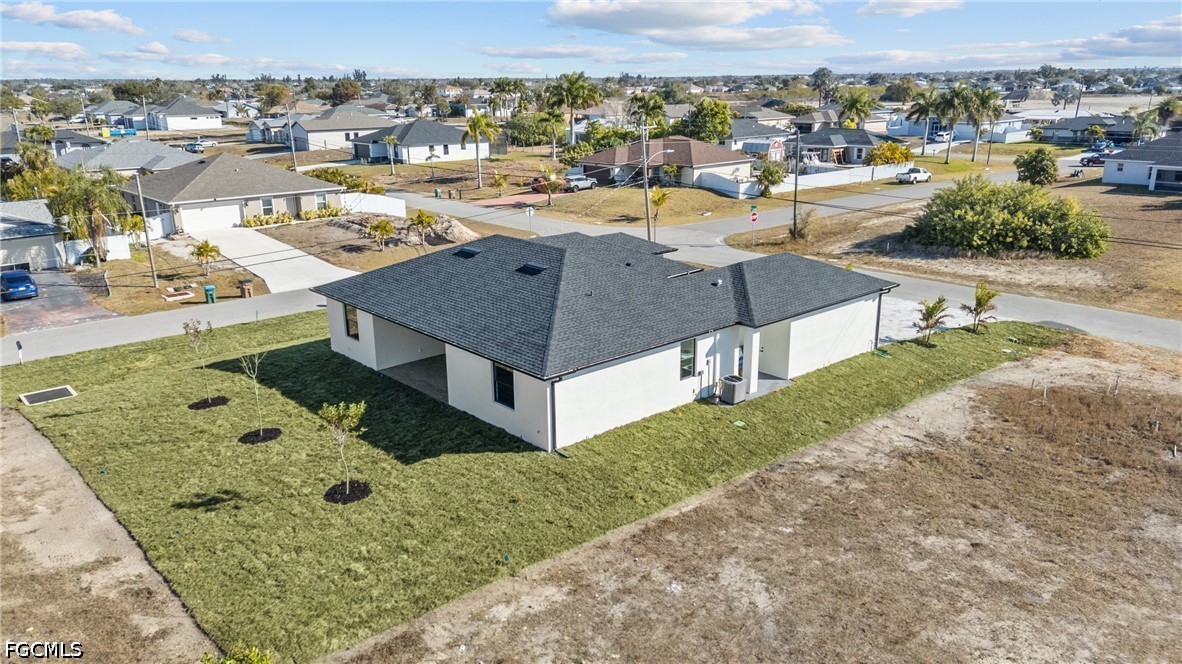 3 Bed SingleFamilyResidence for Sale in Cape Coral, photo 29