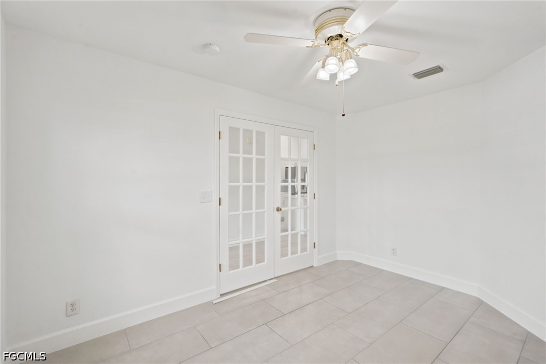 3 Bed SingleFamilyResidence for Sale in Cape Coral, photo 29