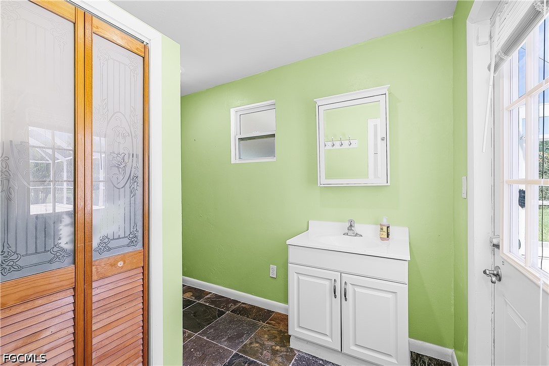 3 Bed SingleFamilyResidence for Sale in Acreage, photo 29