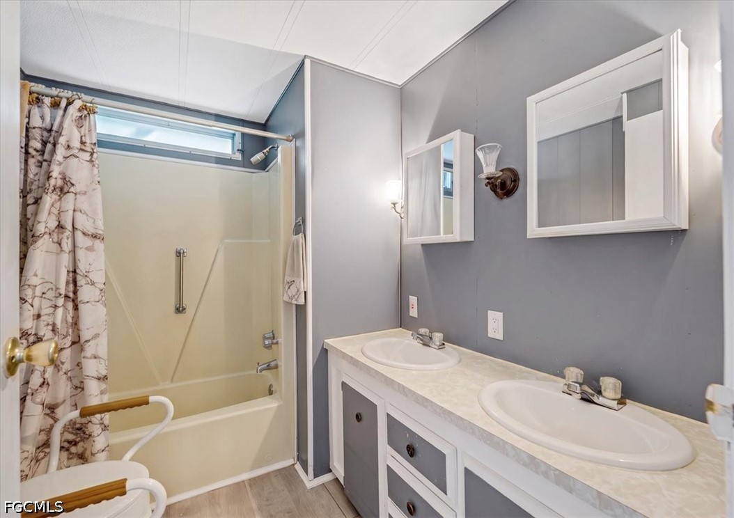 2 Bed ManufacturedHome for Sale in North Fort Myers, photo 29