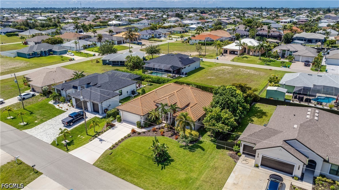 3 Bed SingleFamilyResidence for Sale in Cape Coral, photo 29