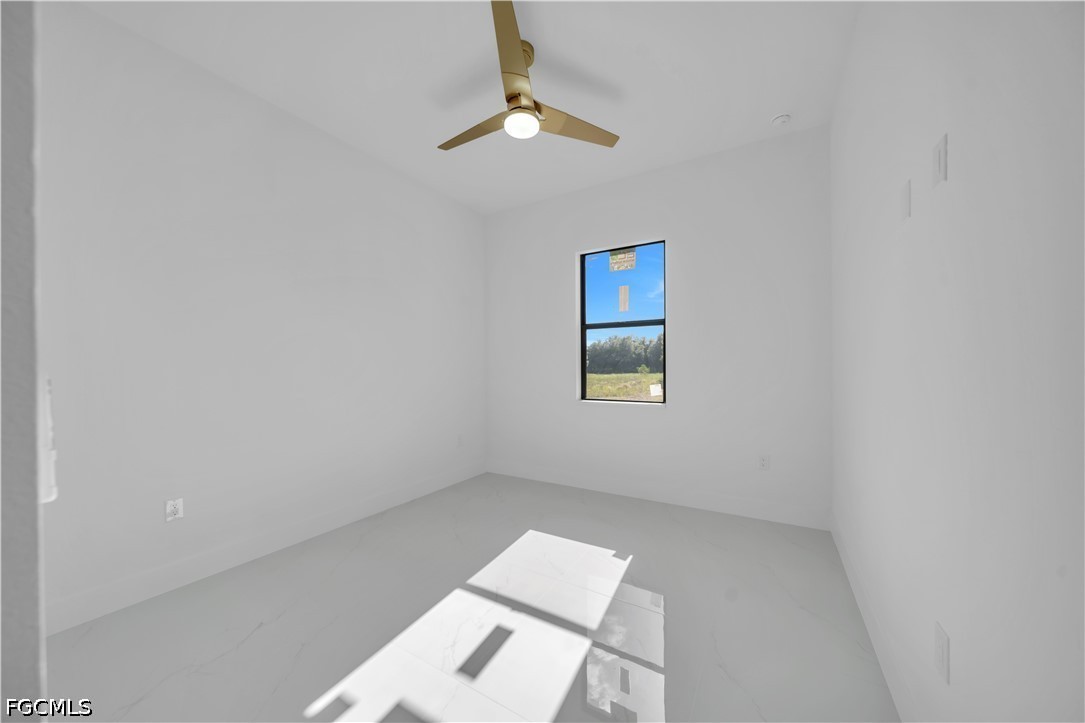 4 Bed SingleFamilyResidence for Sale in Lehigh Acres, photo 29