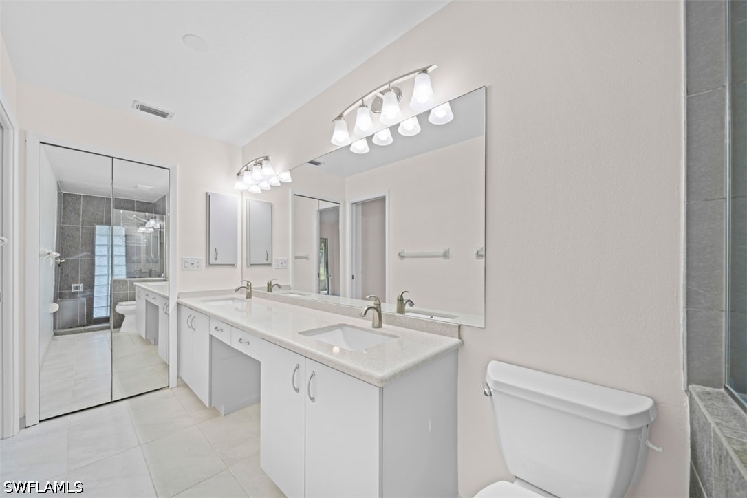 2 Bed Waterfront Home for Sale in Fort Myers, photo 29