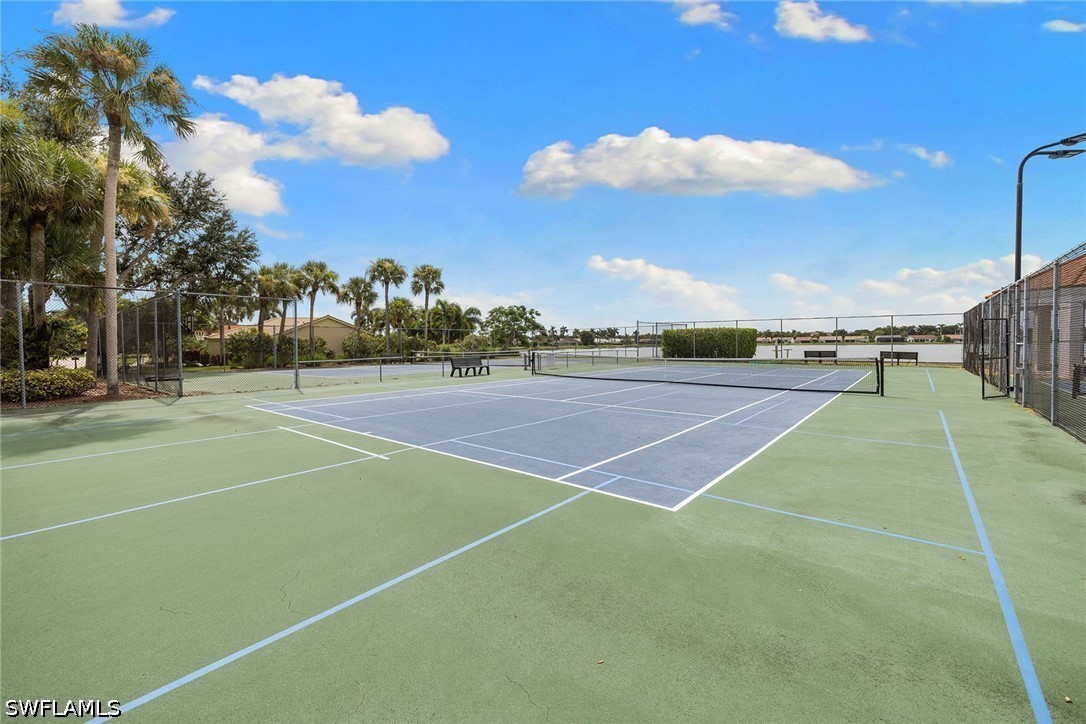 2 Bed Condominium for Sale in Naples, photo 29