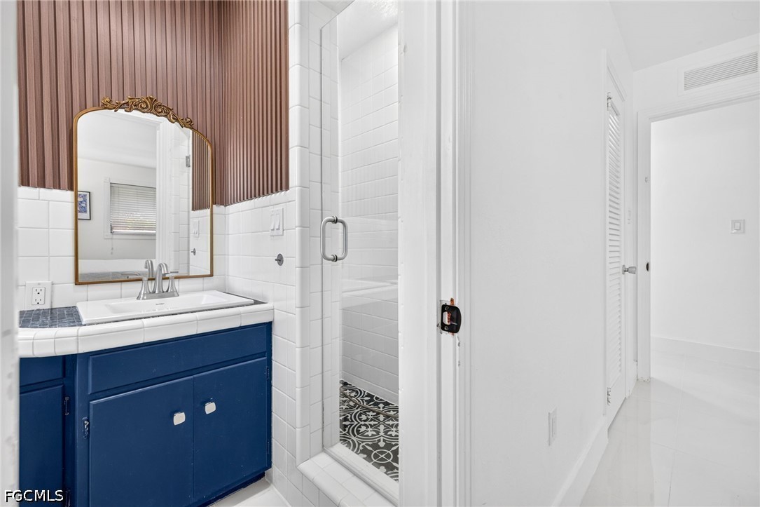 4 Bed Pool Home for Sale in Valencia Terrace, photo 29