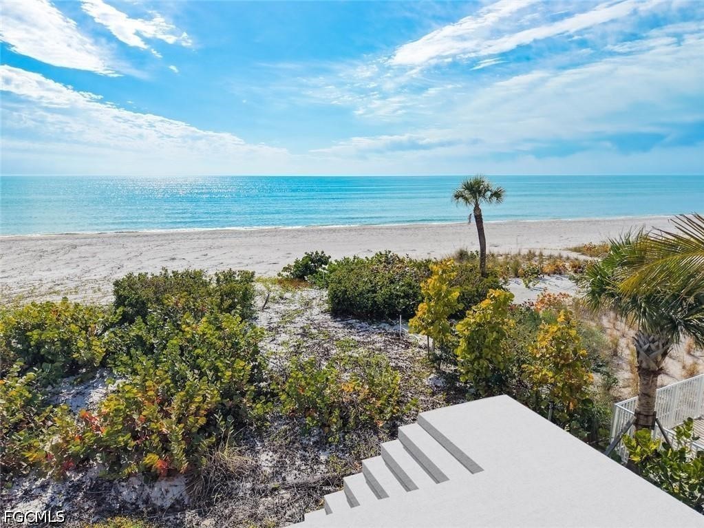 Waterfront Home for Sale in Metes And Bounds, photo 29