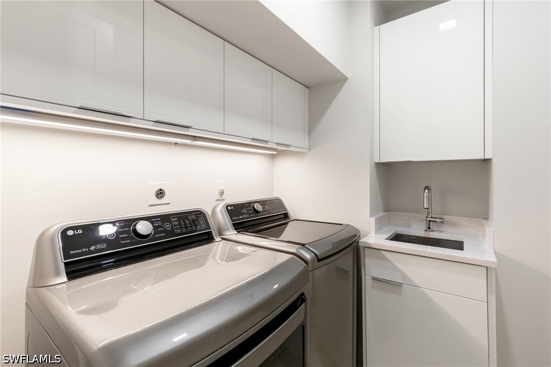 3 Bed Condominium for Sale in Colonade, photo 29