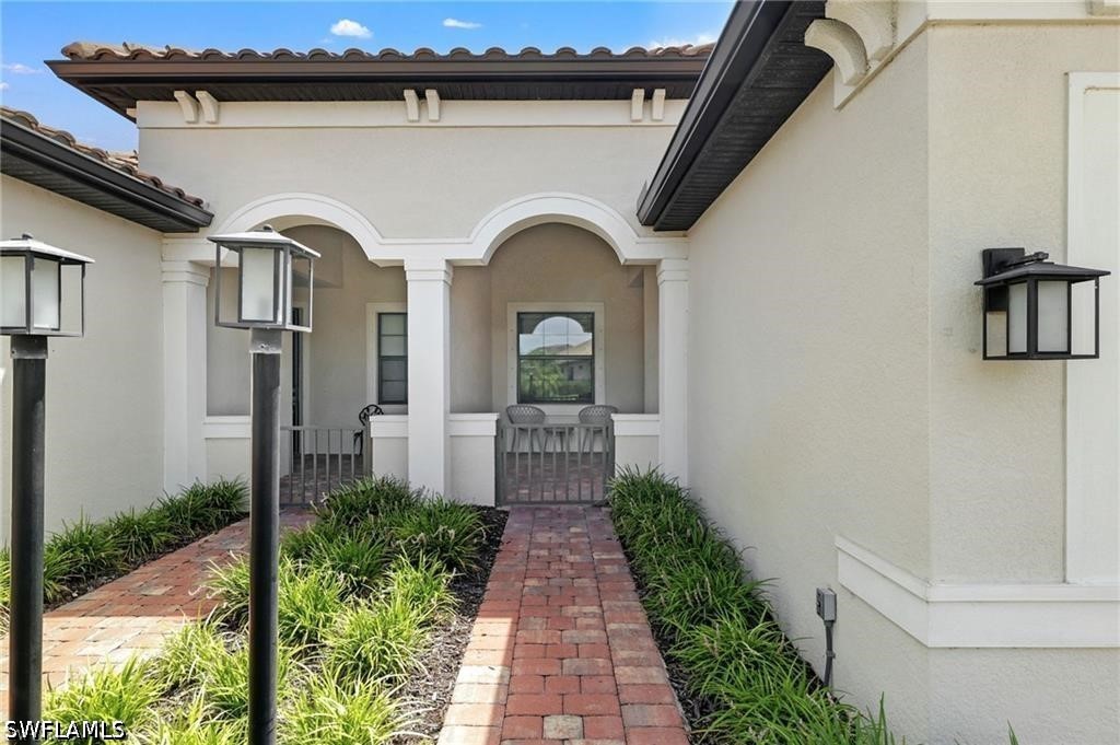 2 Bed Waterfront Home for Sale in Fort Myers, photo 29