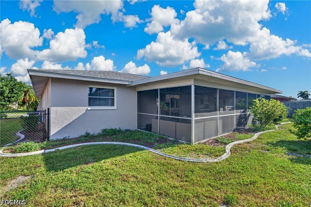 3 Bed SingleFamilyResidence for Sale in Cape Coral, photo 29