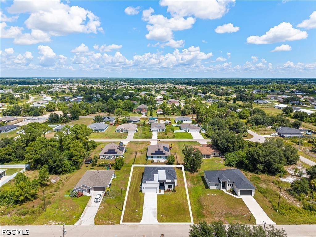 4 Bed SingleFamilyResidence for Sale in Lehigh Acres, photo 29