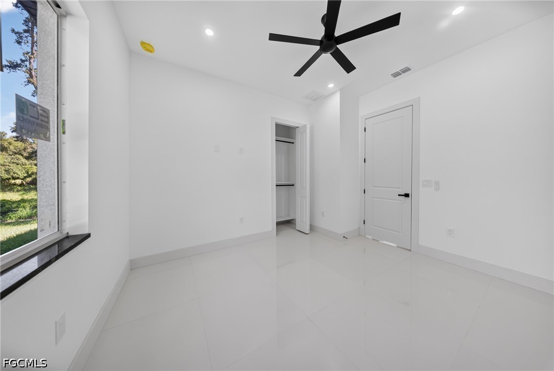 4 Bed SingleFamilyResidence for Sale in Lehigh Acres, photo 29