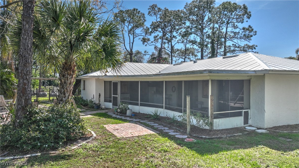 2 Bed SingleFamilyResidence for Sale in North Fort Myers, photo 30