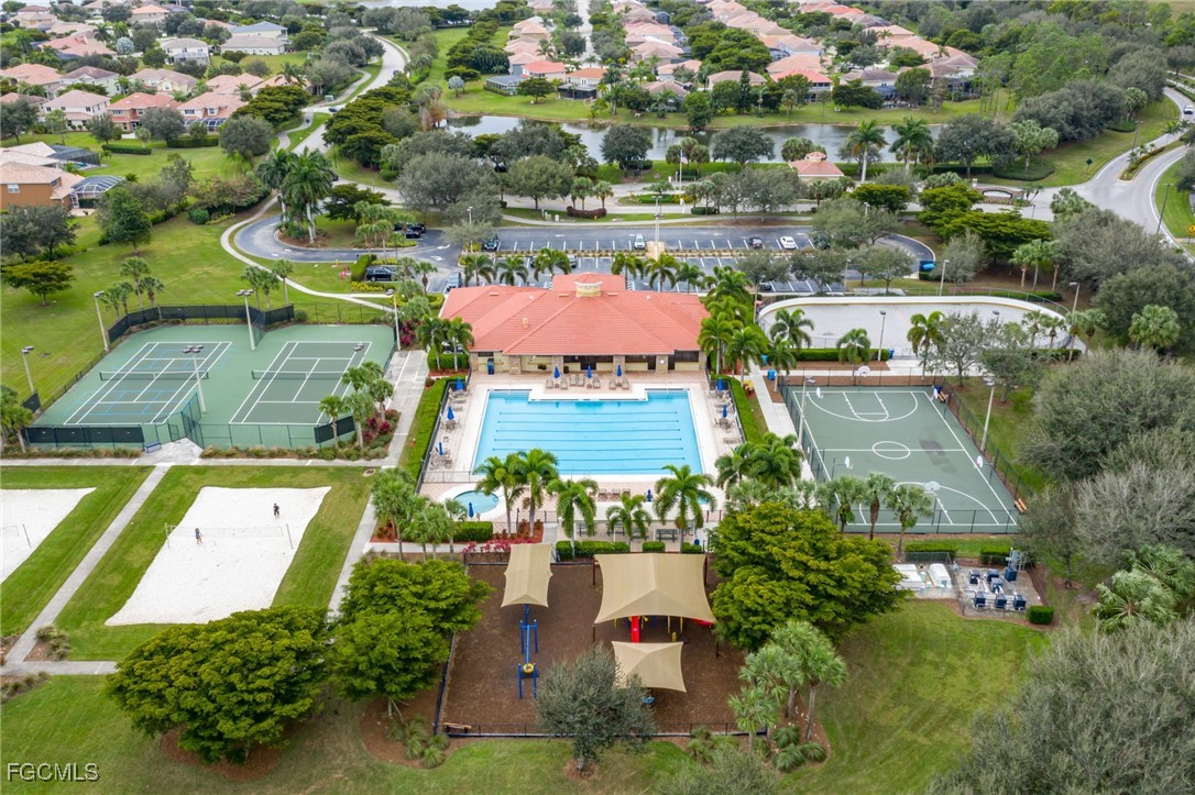 6 Bed Pool Home for Sale in Stoneybrook, photo 30