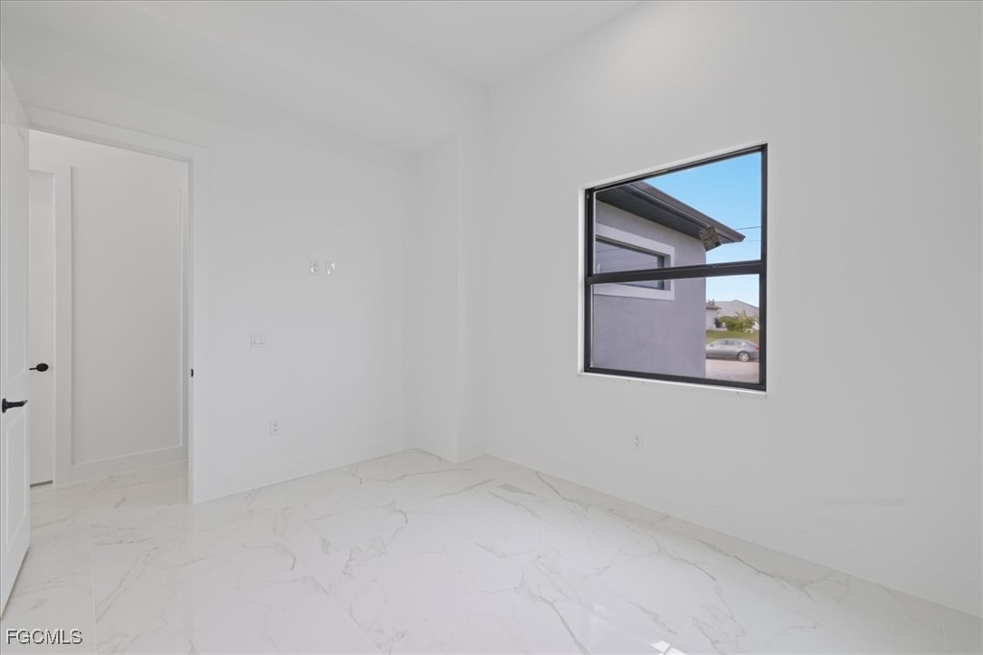 3 Bed SingleFamilyResidence for Sale in Port Charlotte, photo 30