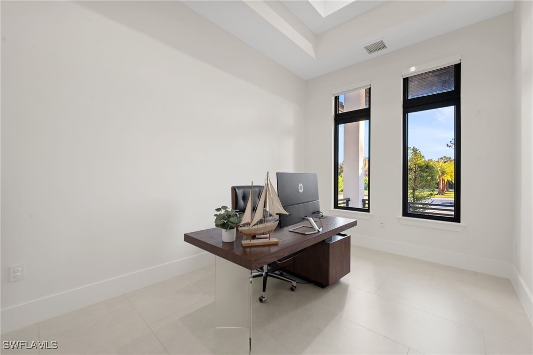 4 Bed SingleFamilyResidence for Sale in Naples, photo 30